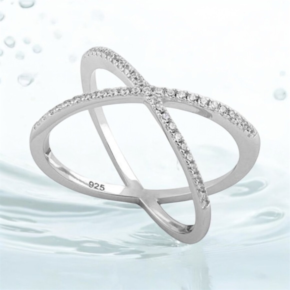NWOT Solid Sterling Silver Overlapping X CZ Ring - Picture 15 of 16